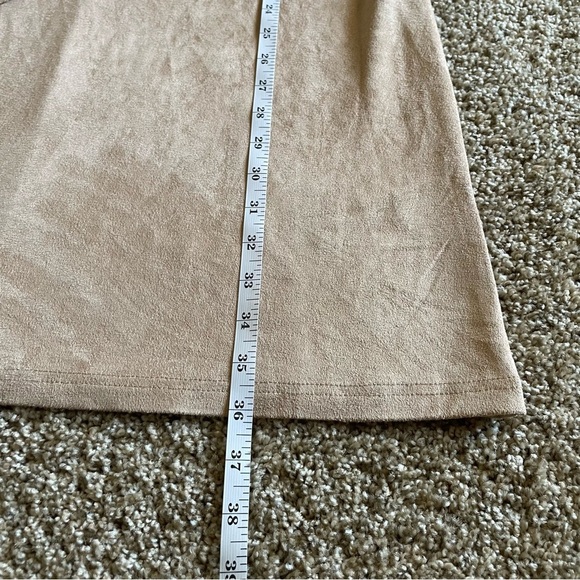 Neiman Marcus Suede Shift Dress Women’s 6 Tan Front Ruffle Knee Length - Picture 11 of 13